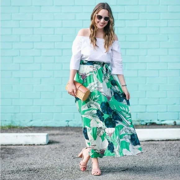 Ann Taylor Green Palm Leaf Tiered Floral Maxi Skirt Size 14 Lined - Picture 2 of 6